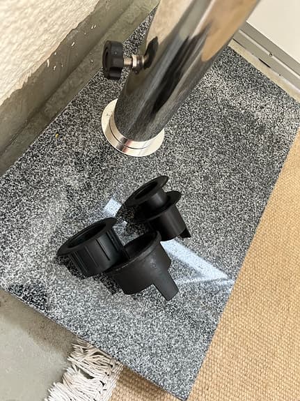 Parasolllfot granit med rostfritt rör från Balcony Living
