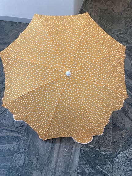 Strandön parasoll från Ikea