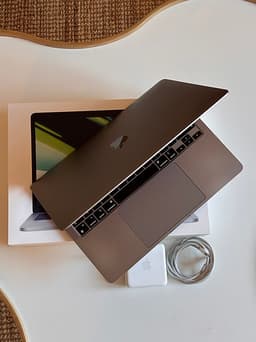 MacBook Pro 13" M1 (2020)