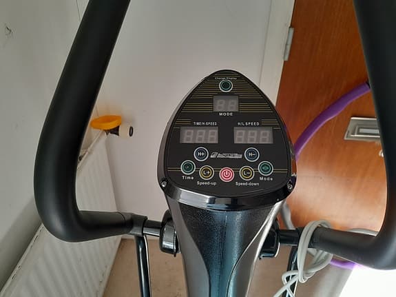 inSPORTline vibrationsplatta svart