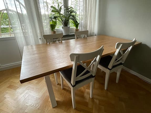 Mio matbord med 6st stolar från Ikea