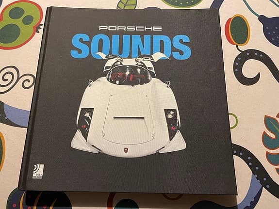 Porsche Sounds bok med CD-skivor