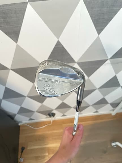 Cobra king pūr sandwedge golfklubba 56