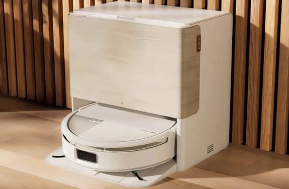 Helt oöppnad Roomba Max 705 med autowash station