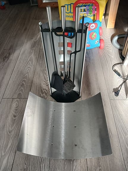 Eldställ och vedställ