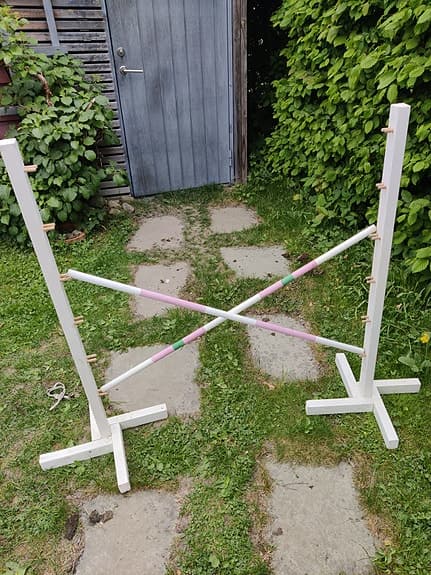 10 st käpphästhinder + käpphästar