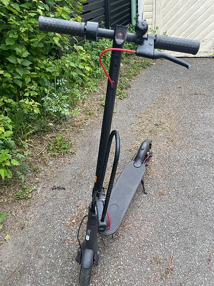 Svart elsparkcykel Xiaomi