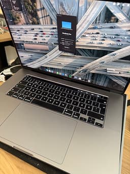 MacBook Pro 16” 2019 – i7, 32 GB RAM, 6-kärnig