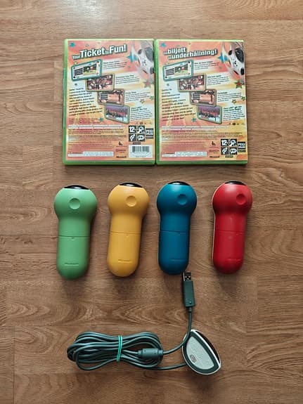 Xbox 360 Scene It? spel med 4 buzzers
