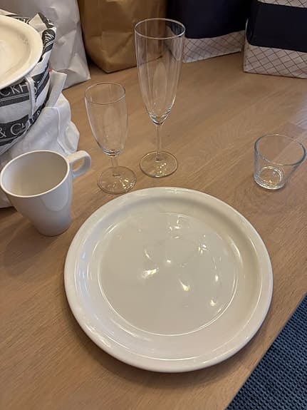 Dukning till sommarens fester