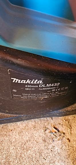 Makita gräsklippare