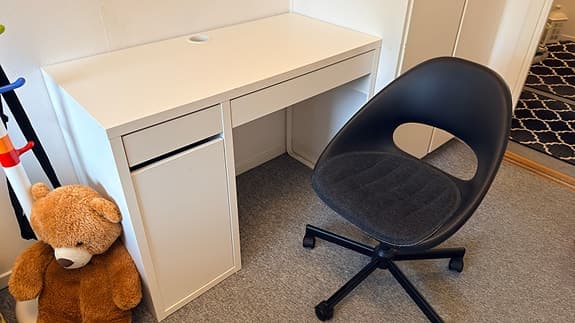 IKEA barn skrivbord och stol