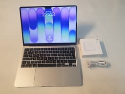 Apple MacBook Air 2024 13'' M3 Chip,8GB RAM, 256GB SSD