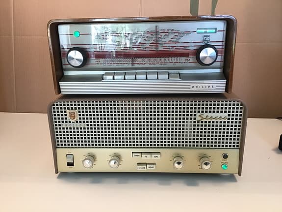 Philips AG9004 stereoförstärkare samt Philips BX560A rörradio från 1958