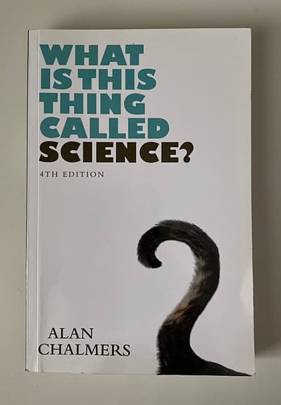 What Is This Thing Called Science? 4th Edition bok av Alan Chalmers