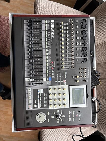 Korg D3200 inspelningsstudio / mixerbord