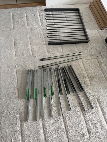 Inredning till Pax Garderob 75cm