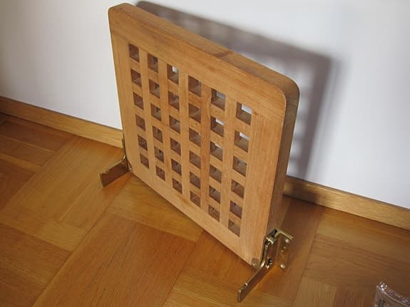 FÄLLBAR VÄGGSTOL TEAK "Skagerak"