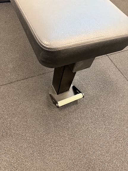 Master träningsbänk rak svart