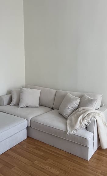Rossita 4-sits djup soffa + Rossita fotpall