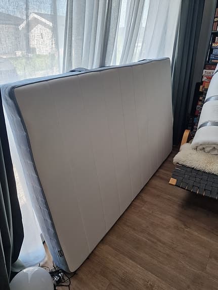 Madrass och bäddmadrass från IKEA