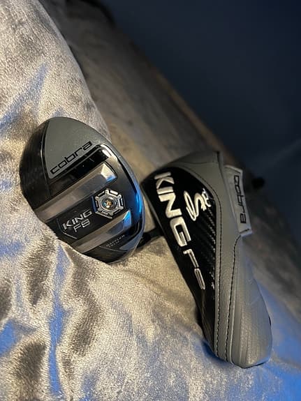 Cobra F8 (vänster) // hybrid 5 - 25° graders