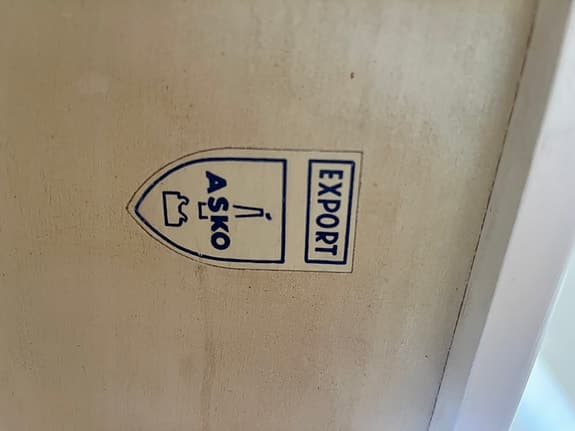 Sängbord från Asko.