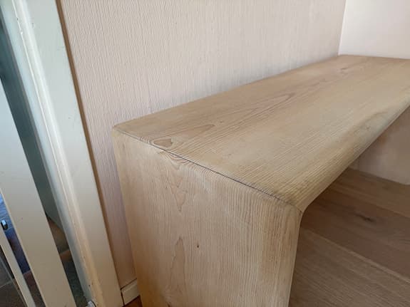 Sittbänk i massiv ask