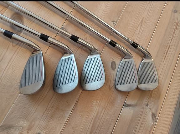 Golfklubbor järnset 6–PW och SW