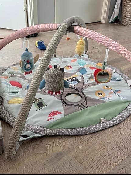 Baby Born babygym med lekbågar och hängande leksaker