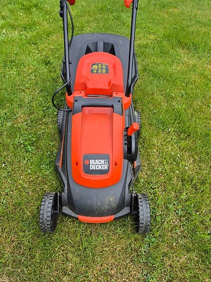Black & Decker elgräsklippare med uppsamlare - 34 cm klippbredd