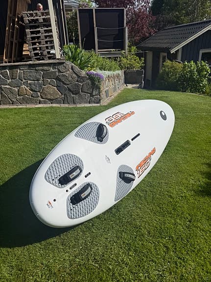 Windsurfingpaket Techno 160 + Segel – komplett rigg, redo för sommaren!
