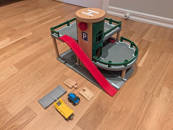 BRIO parkeringshus