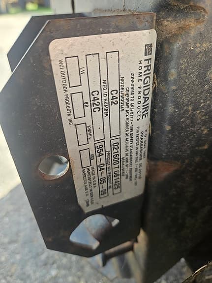 Frigidaire LT 150 åkgräsklippare röd med uppsamlare