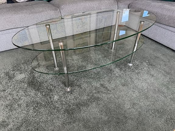 Glasbord i två våningar
