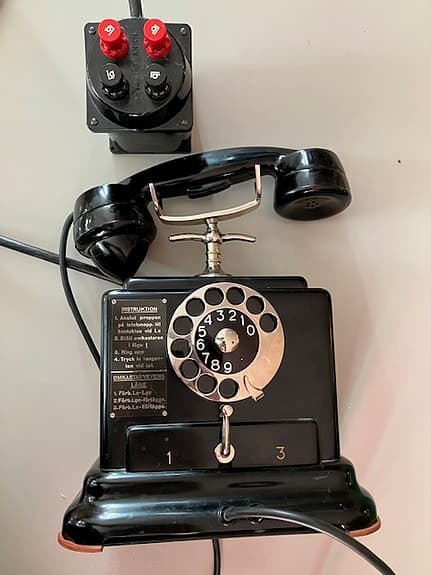 Vintage telefon från Flygvapnet / militärtelefon  retro industridesign