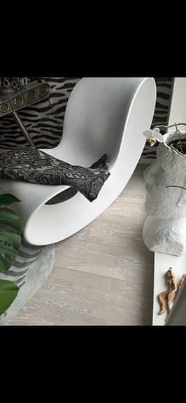 Gungstol av Ron Arad