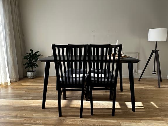 Matbord/ LISABO/ IKEA / Svart