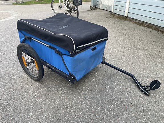 Cykelkärra/lastvagn med kapell