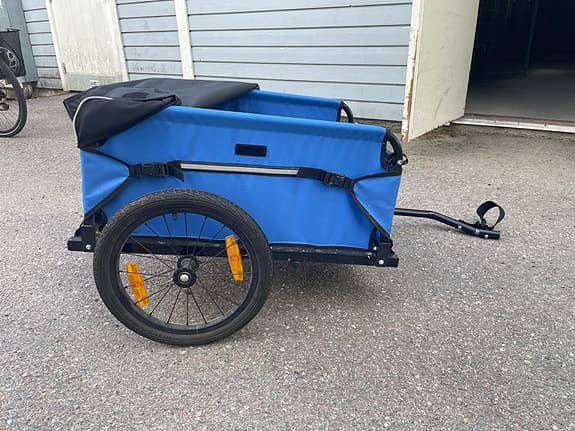 Cykelkärra/lastvagn med kapell