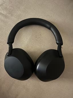 Sony WH-1000XM5 trådlösa around-ear hörlurar (svarta)