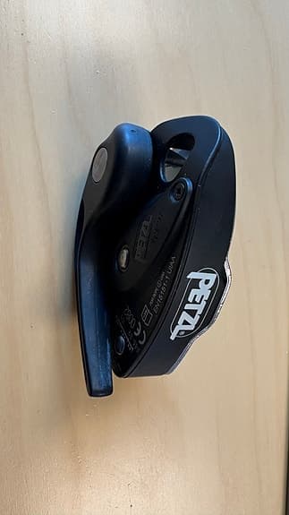 Petzl Grigri svarta hjälplåsande repbroms för sport- och inomhusklättring