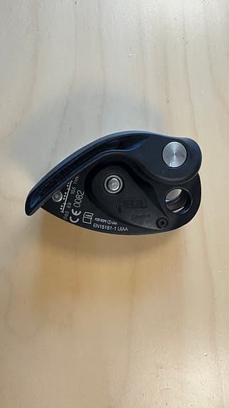 Petzl Grigri svarta hjälplåsande repbroms för sport- och inomhusklättring