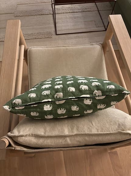 Svenskt Tenn elefant kuddfodral grön