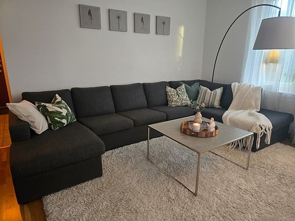 5-sits högervänd U-formad Soffa med Divan och Schäslong i tyg
