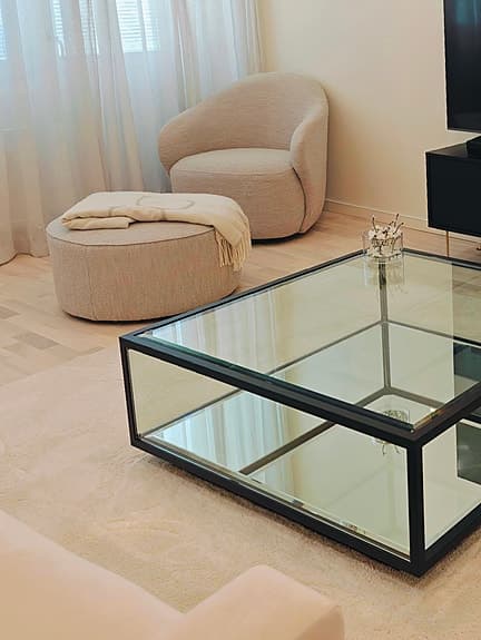 Parade design soffbord – exklusivt svart glasbord (Nypris 14 280 kr)