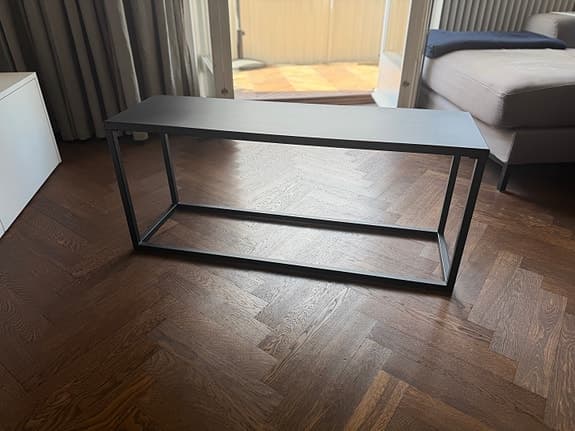 Svartlackerad aluminiumbänk nyskick!