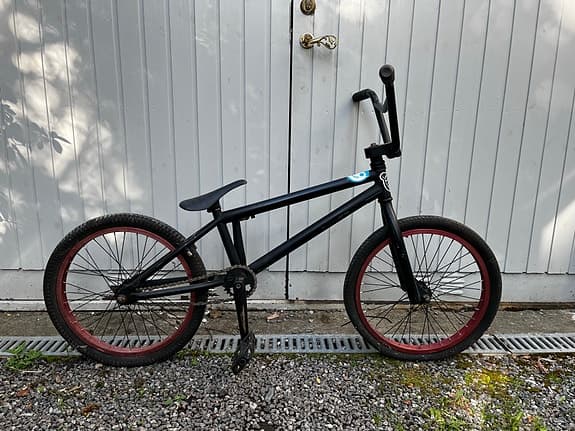 Fit bikes park bmx