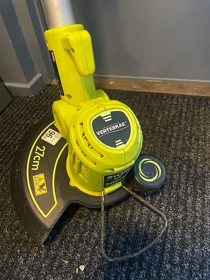 Ryobi grästrimmer eldriven