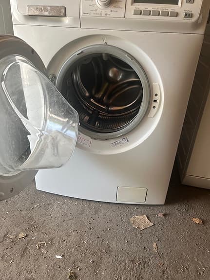 Electrolux EWF1472BW frontmatad tvättmaskin vit